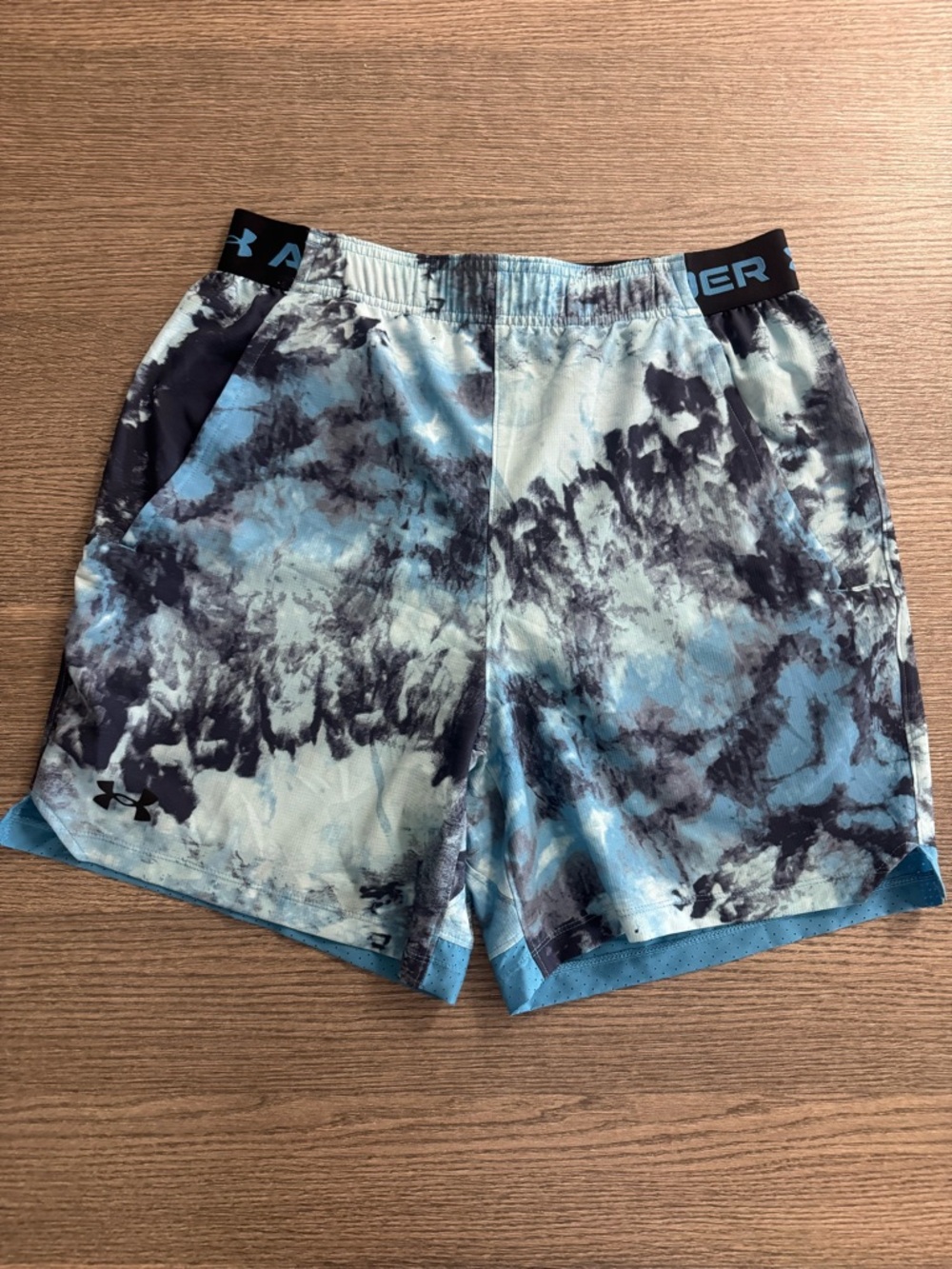 Men’s Under Armour Vanish Woven 6" Shorts Blue Unlined Size M Fitted NWOT